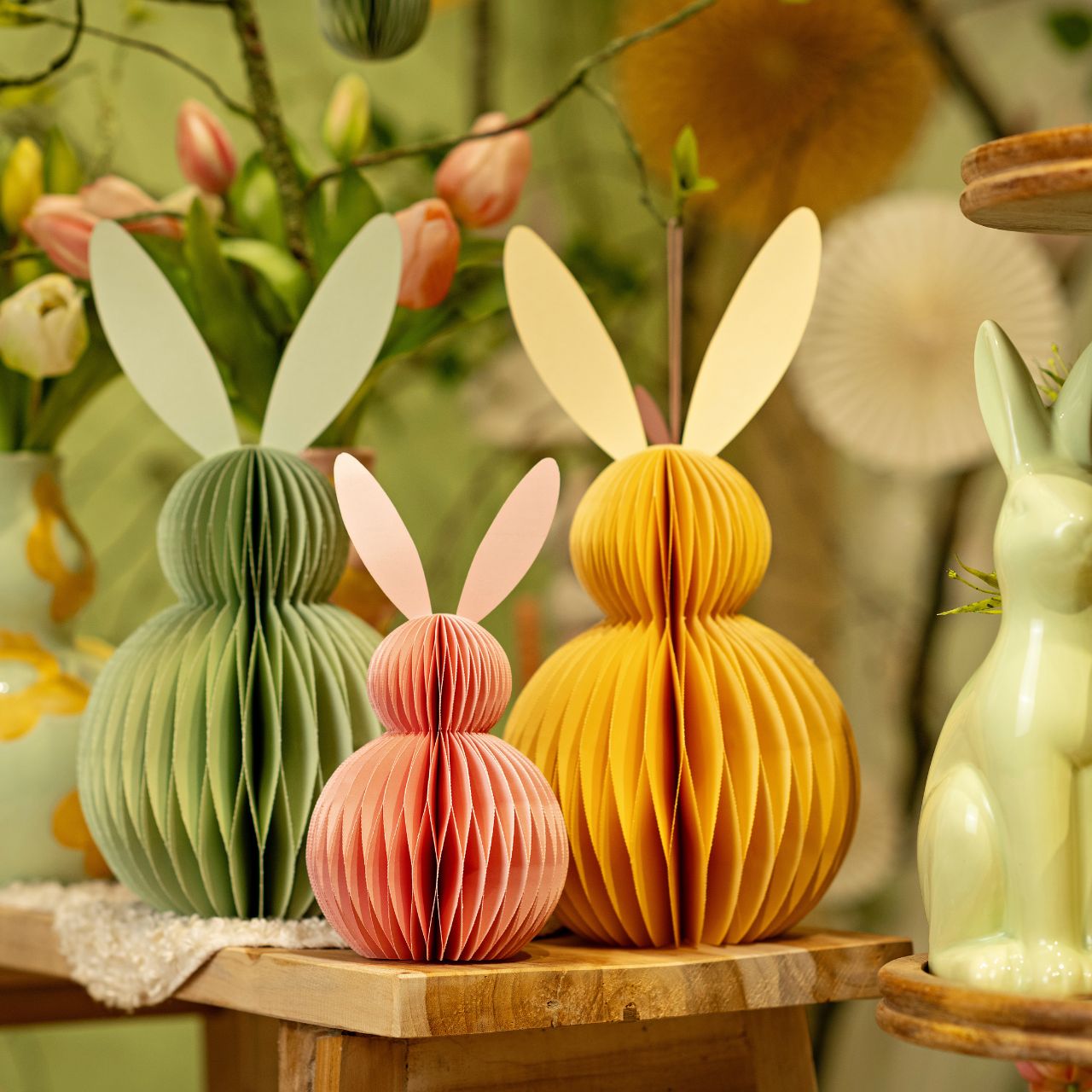 30 cm großer Honeycomb Osterhase zum Aufstellen