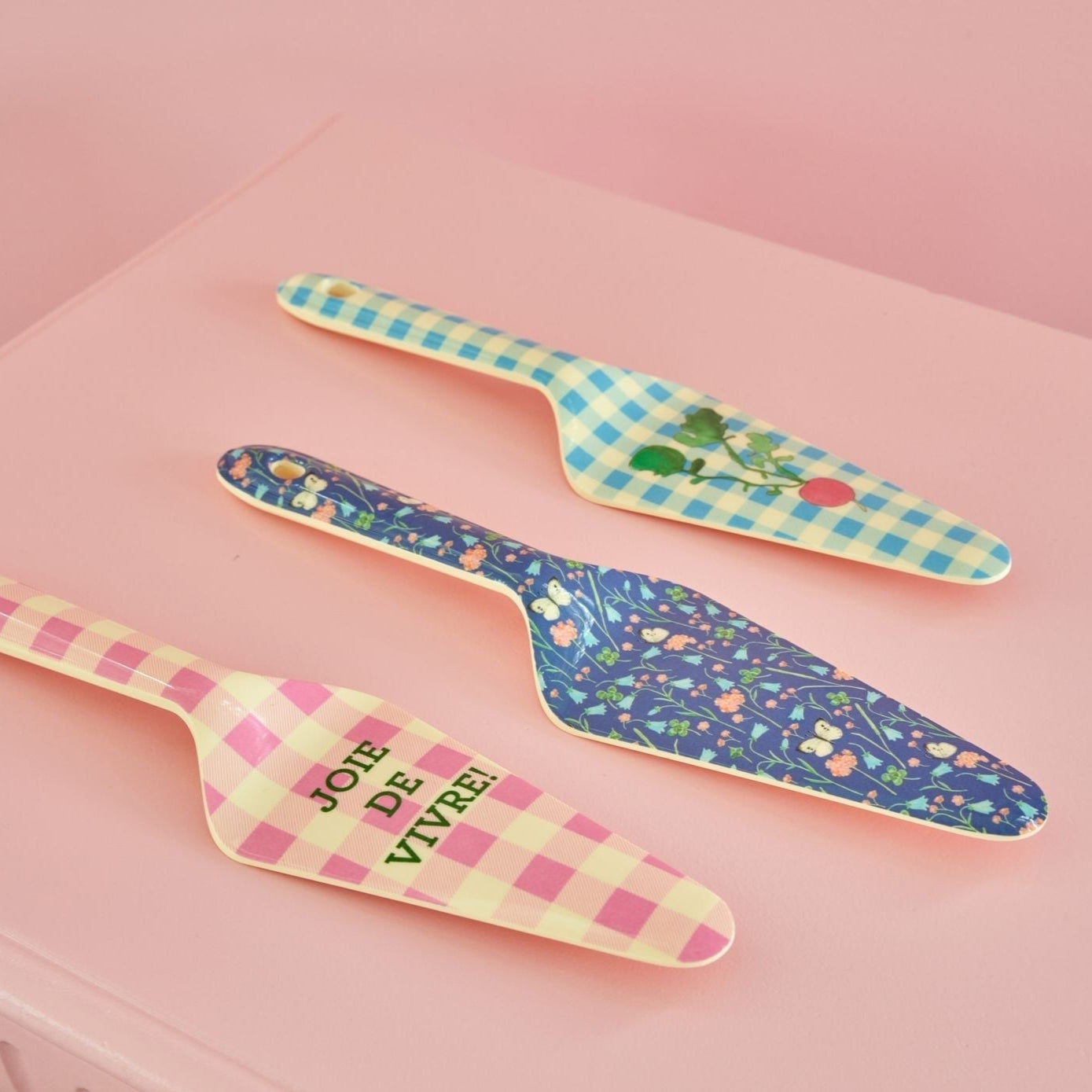 Tortenheber aus Melamin in verschiedenen Mustern