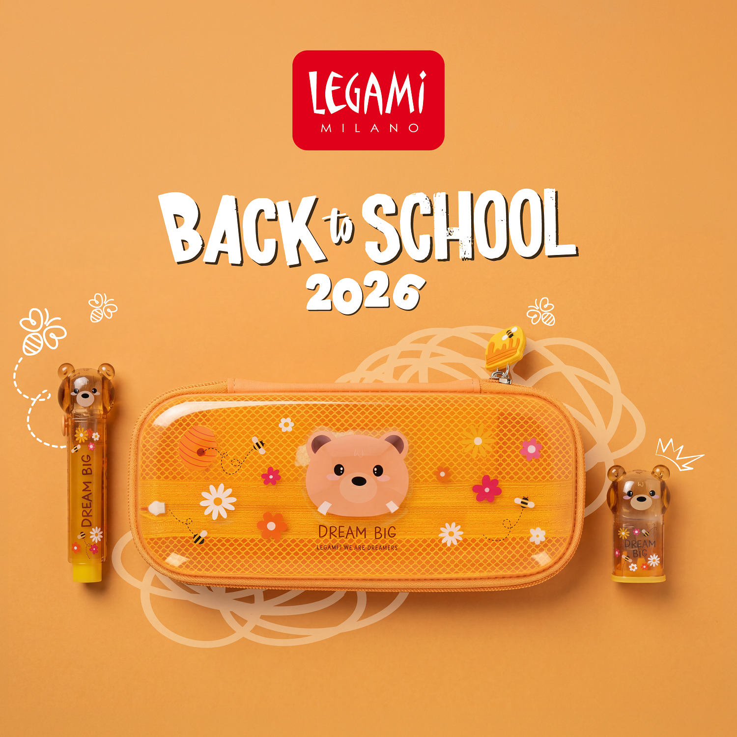 Jetzt die aktuelle Back to School Kollektion 2026 mit dem niedlichen Bärchen entdecken