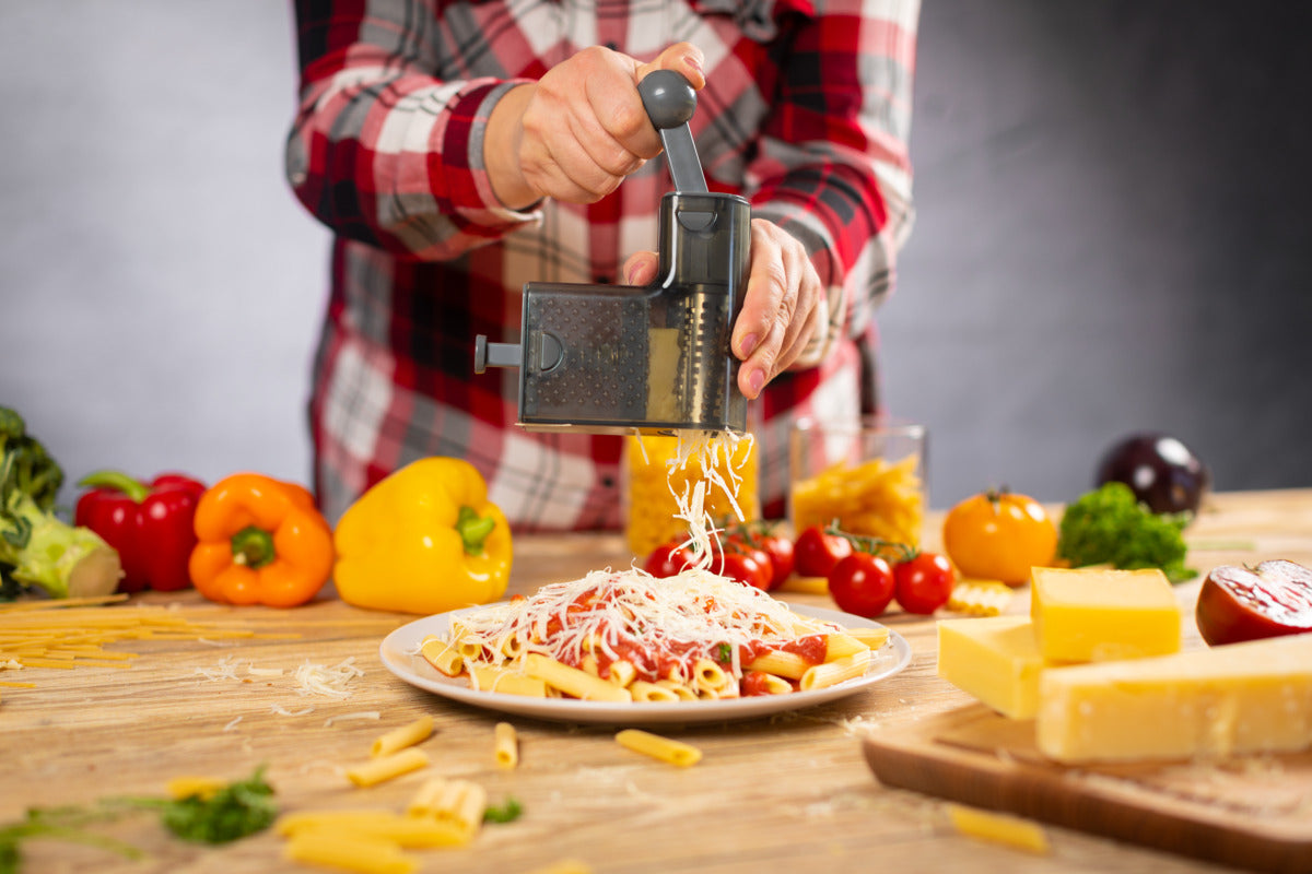 Ratschen-Reibe für Käse, Nüsse von Kuhn Rikon