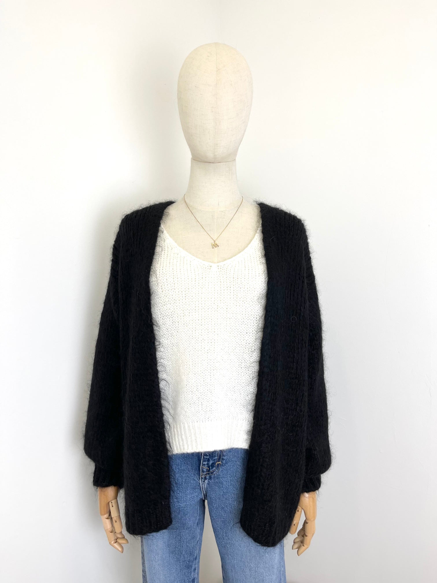 Kurze Grobstrick Jacke in schwarz