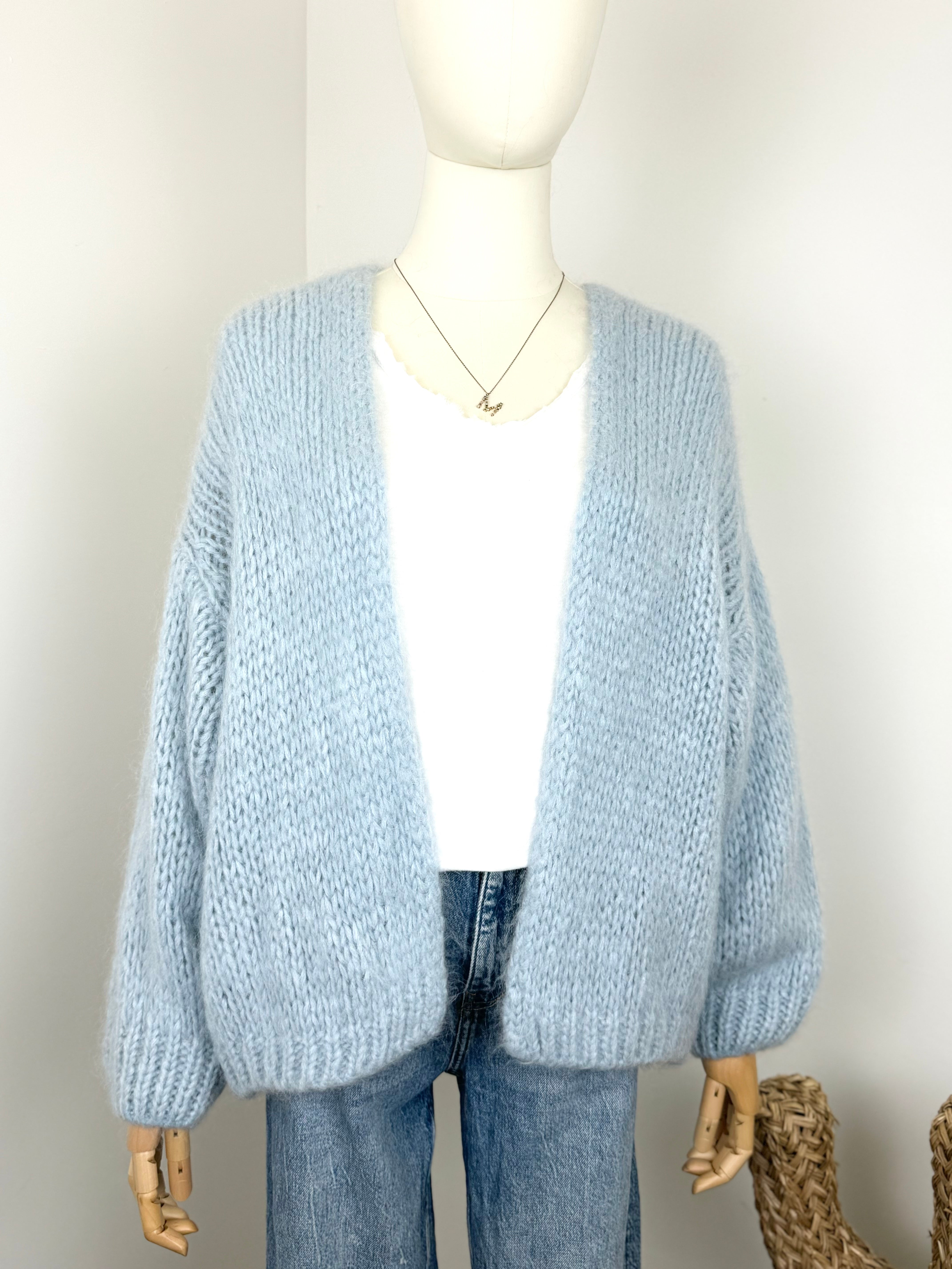 Kurze locker gestrickte Jacke mit Mohair in vielen Farben