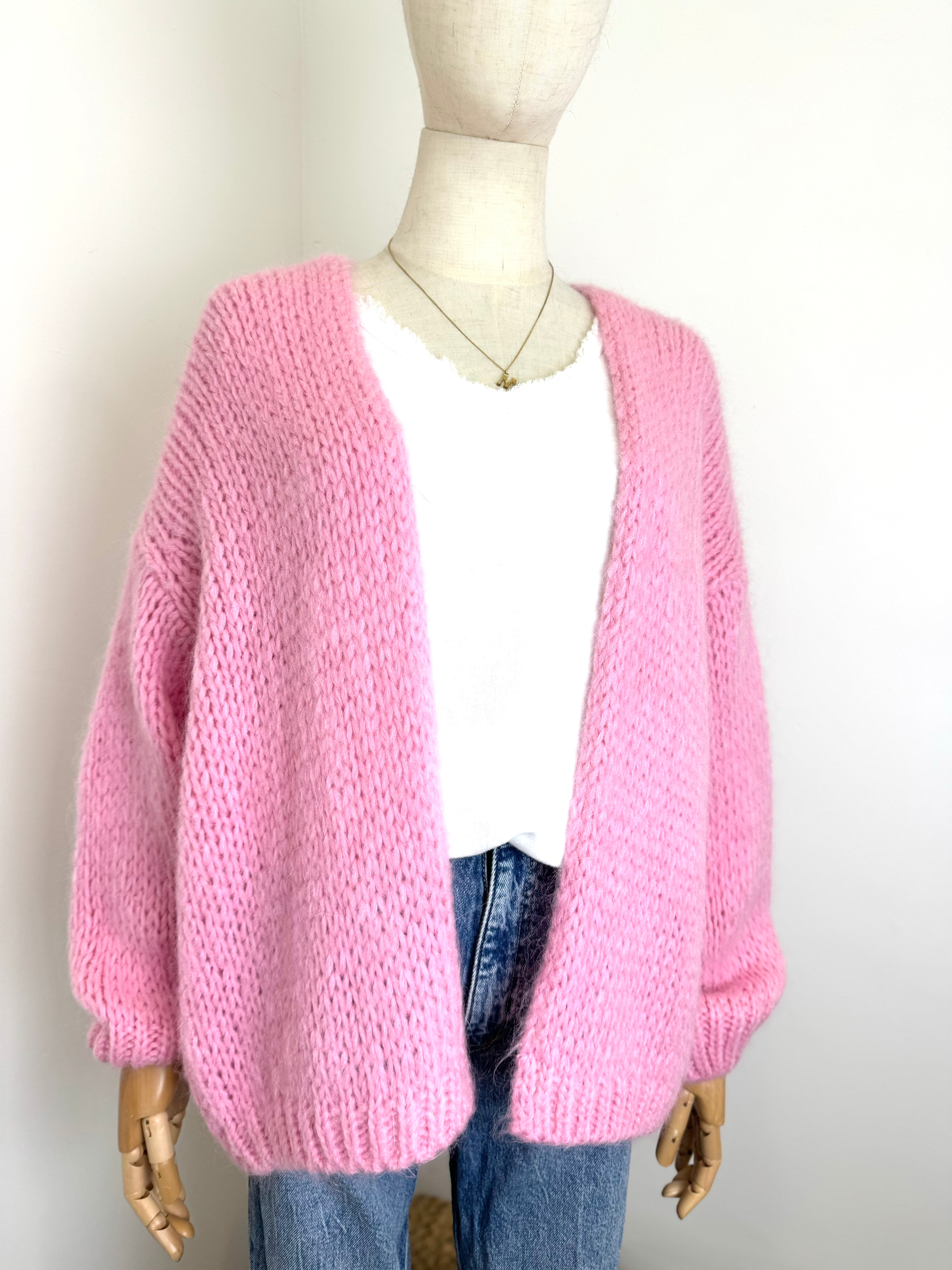 Kurze locker gestrickte Jacke mit Mohair in vielen Farben