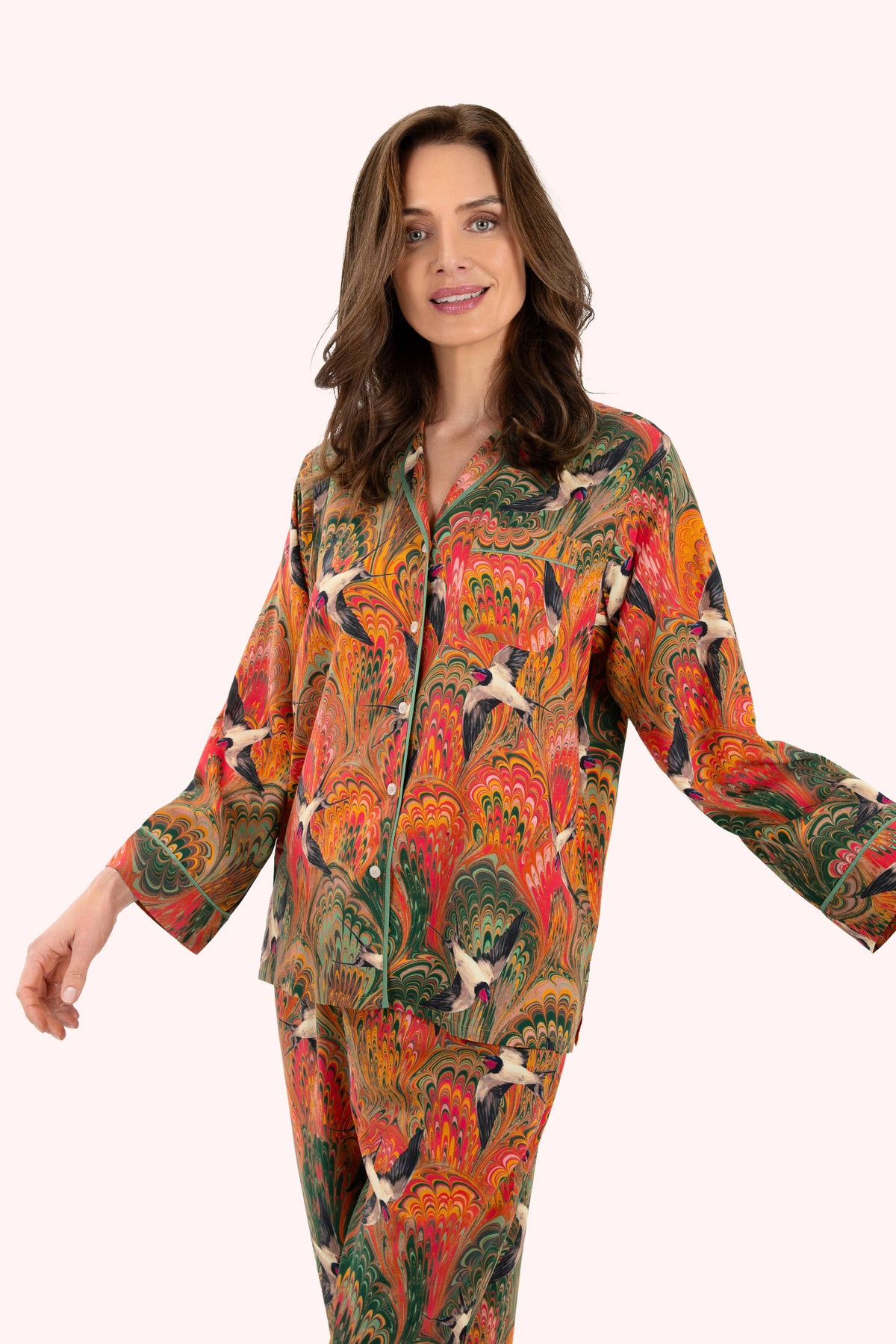 Bunter Schwalben Pyjama von Powder Design 