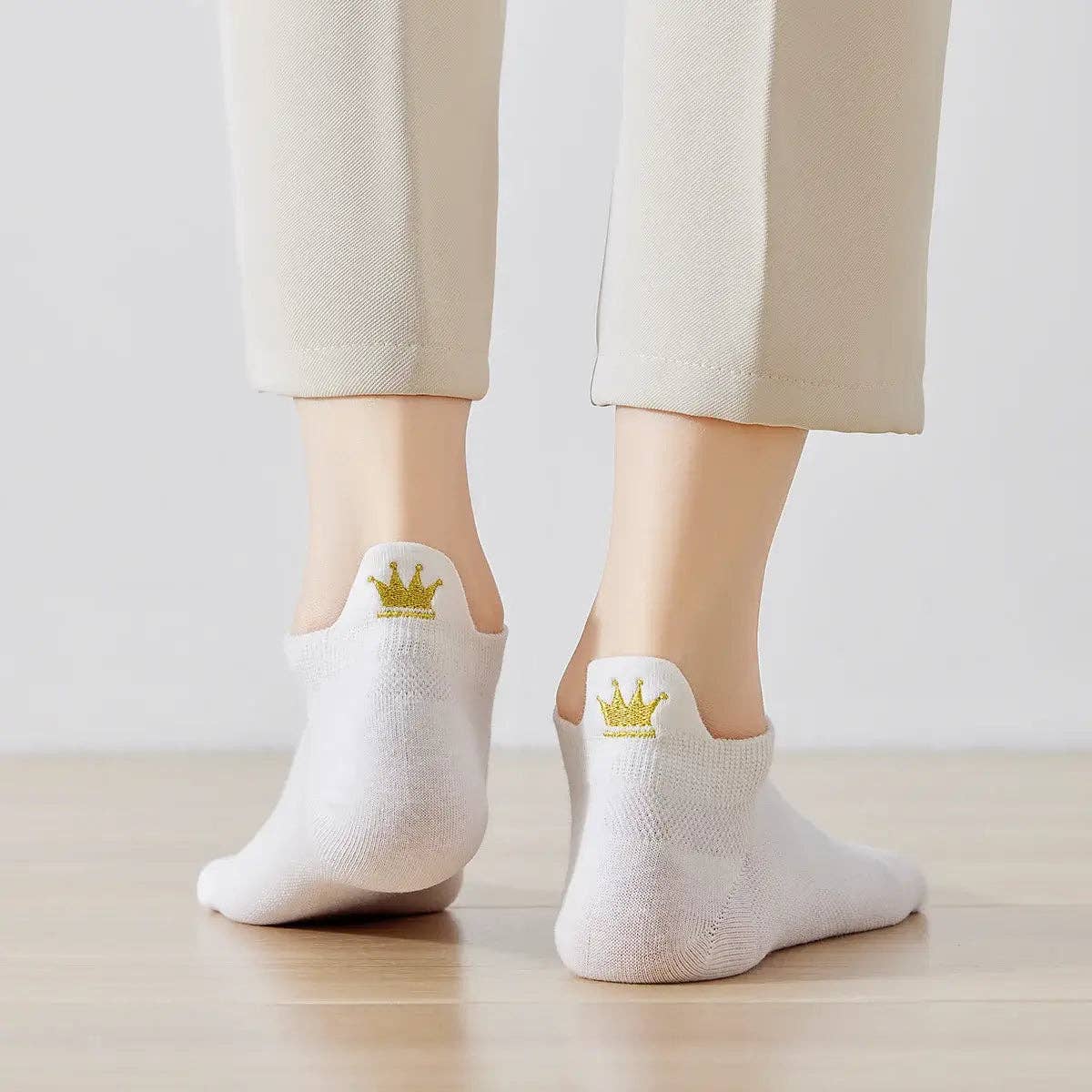Söckchen mit Goldener Krone von Tites Chaussettes
