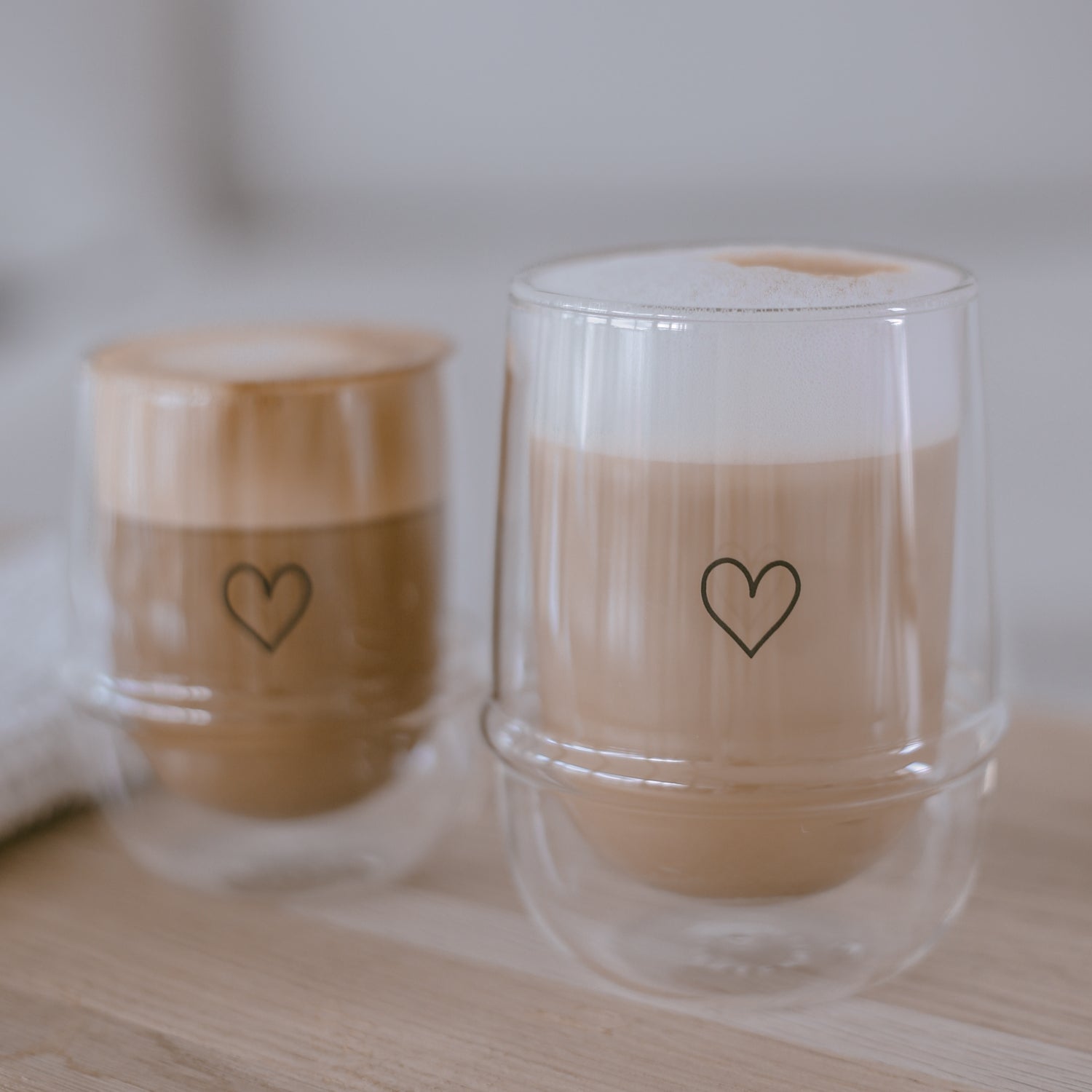 Doppelwandiges Glas mit Herz| 300 ml