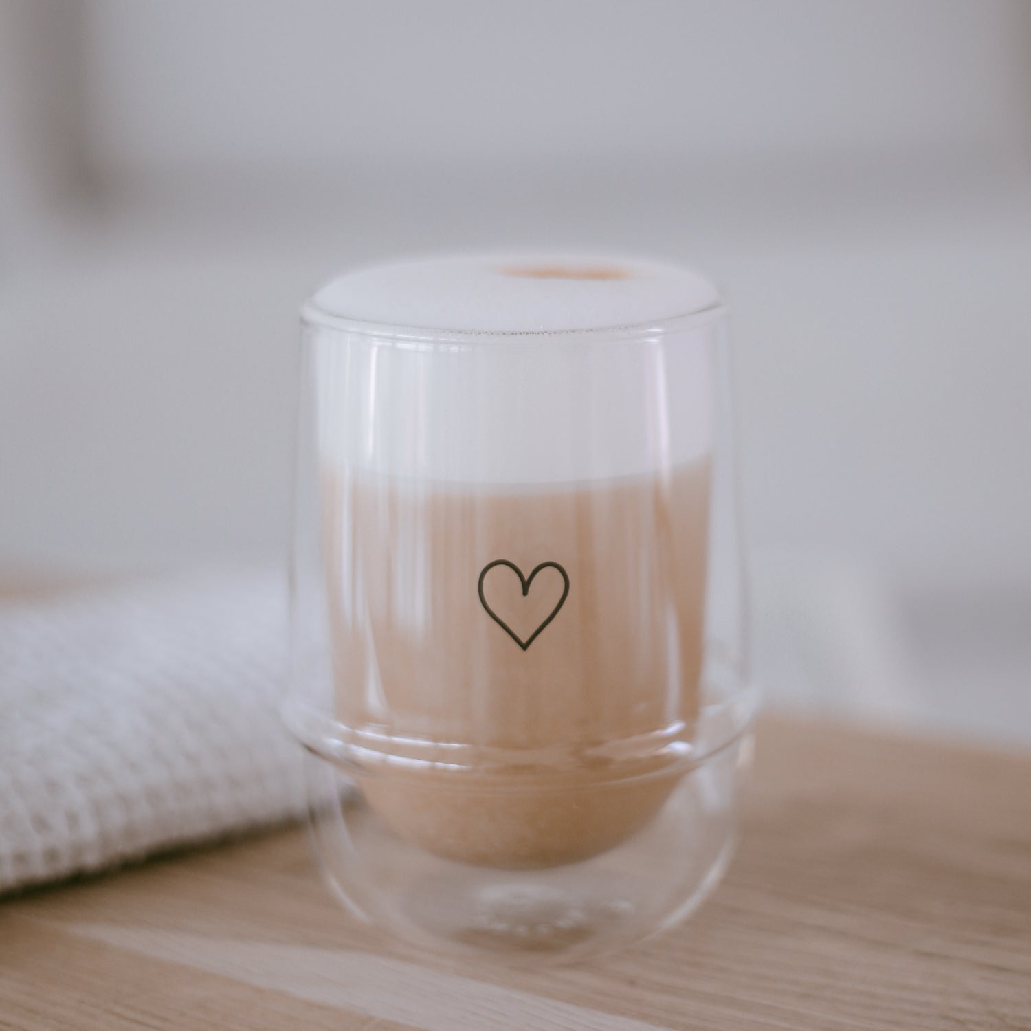 Doppelwandiges Glas mit Herz| 300 ml