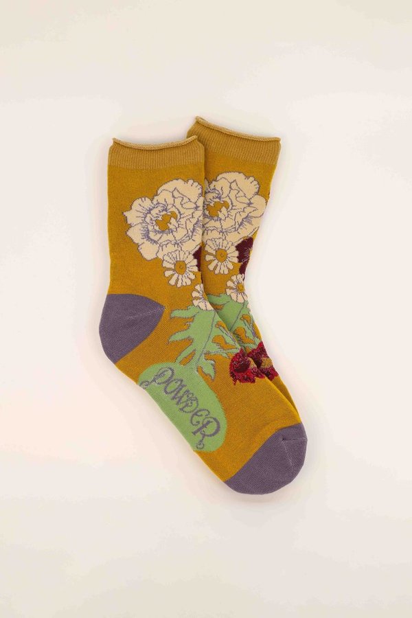 senfgelbe Socken mit Blumen von Powder Design